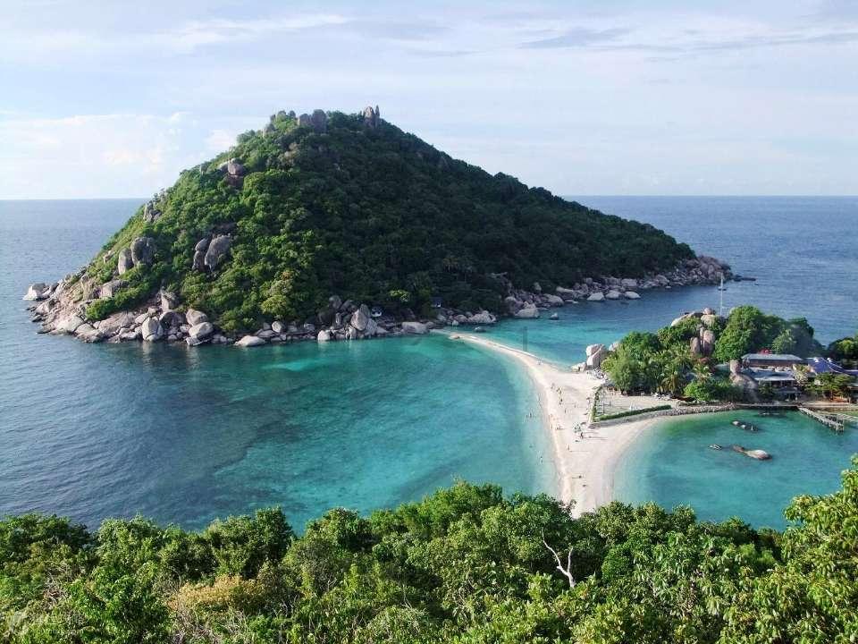 一个女生喜欢你会有哪些表现呢？游戏画面