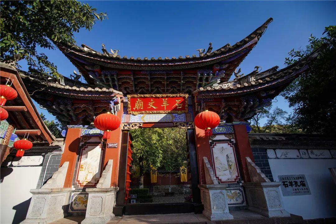 可从三个维度对其实施不同类型的规制